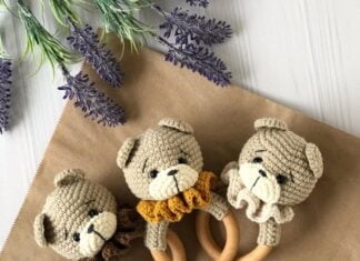 Tutorial on crochet rattle for baby bear