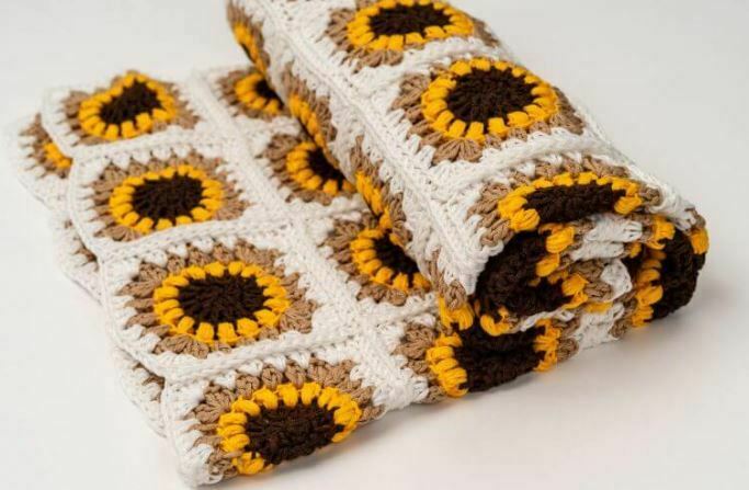 Covered Sunflower in crochet